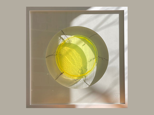 ANJA ASCHE, into the sun, collage, 2025. Pop Up Store, Rathaus Center Pankow, Berlin. artspring Verkaufsausstellung.